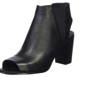 Steve madden Nobel open toe booties. Size 7.5